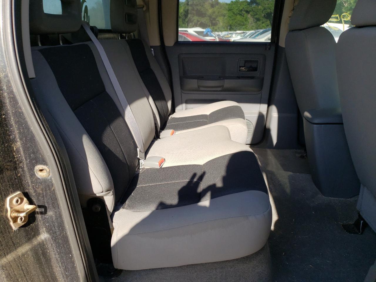 Photo 6 from auction – 2006 DODGE DAKOTA QUA with VIN 1D7HE48N76S652001