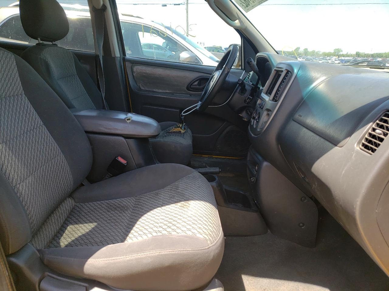 Photo 5 from auction – 2003 FORD ESCAPE XLT with VIN 1FMYU03103KD78903
