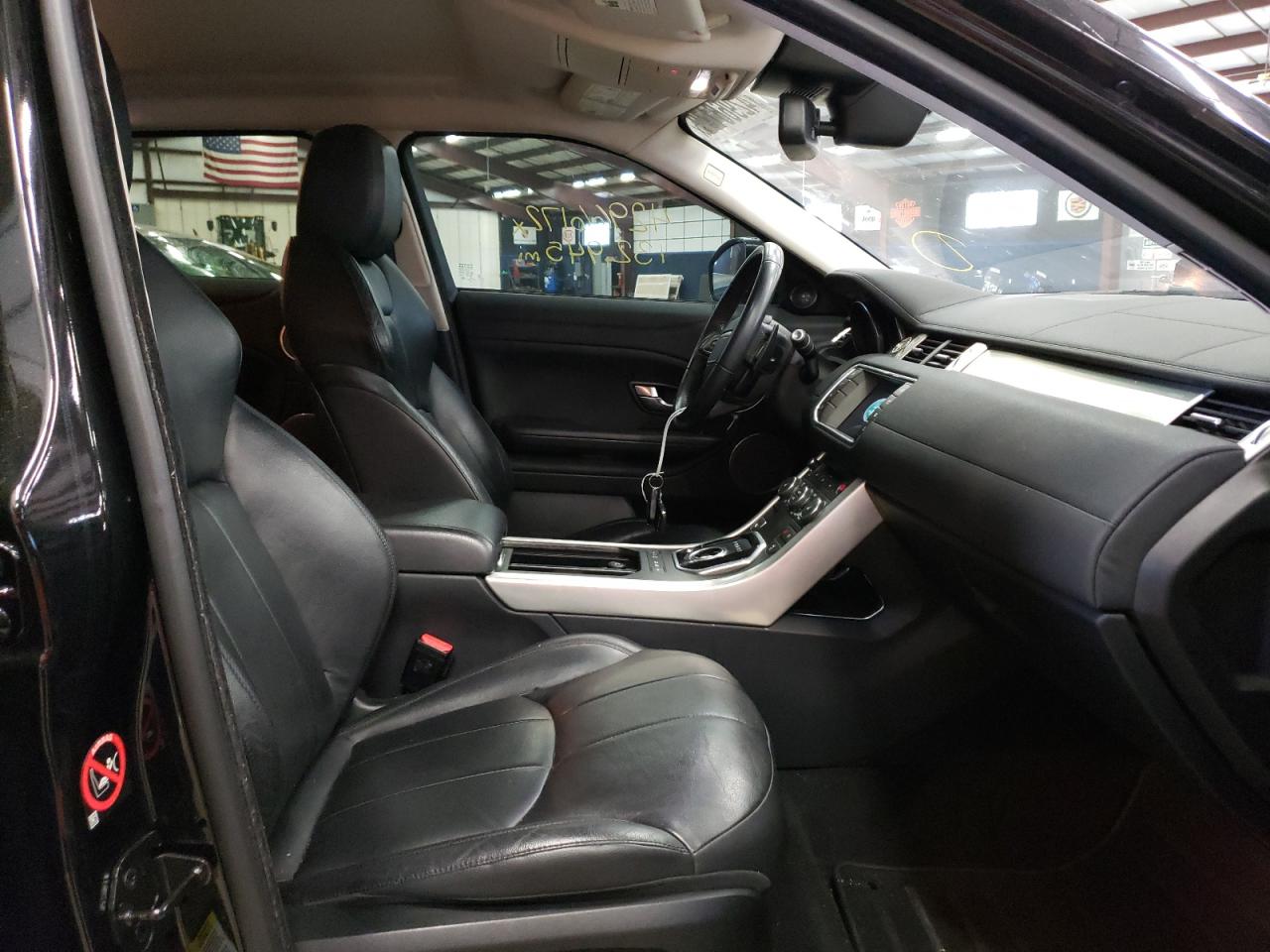 Photo 5 from auction – 2016 LAND ROVER RANGE ROVE with VIN SALVP2BG7GH136931