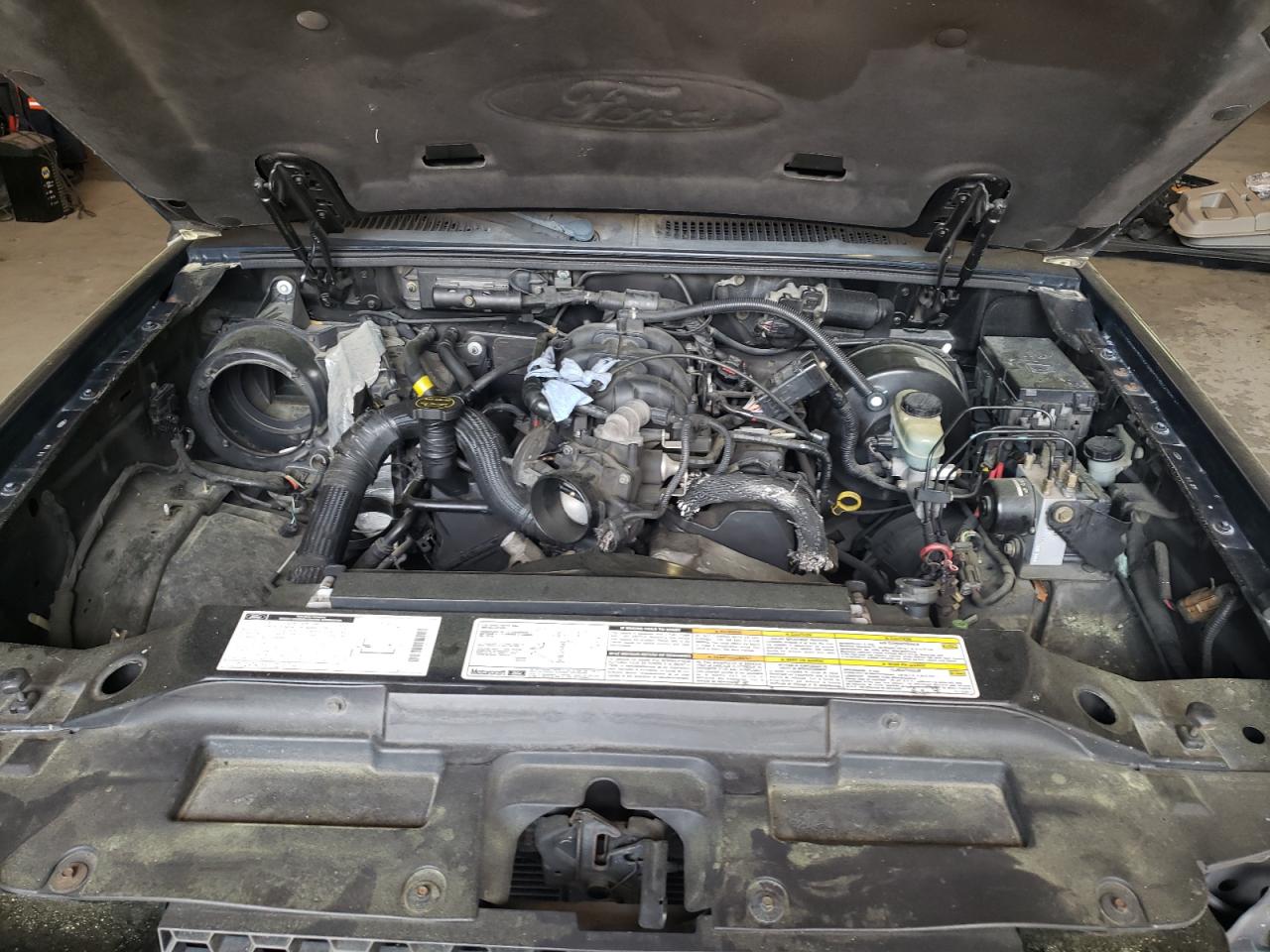 Photo 9 from auction – 2002 FORD EXPLORER S with VIN 1FMYU60E12UB82336