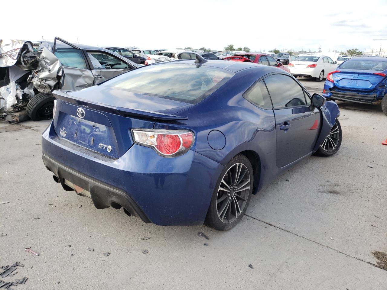 Photo 4 from auction – 2013 TOYOTA GT with VIN JF1ZNAA18D2703318