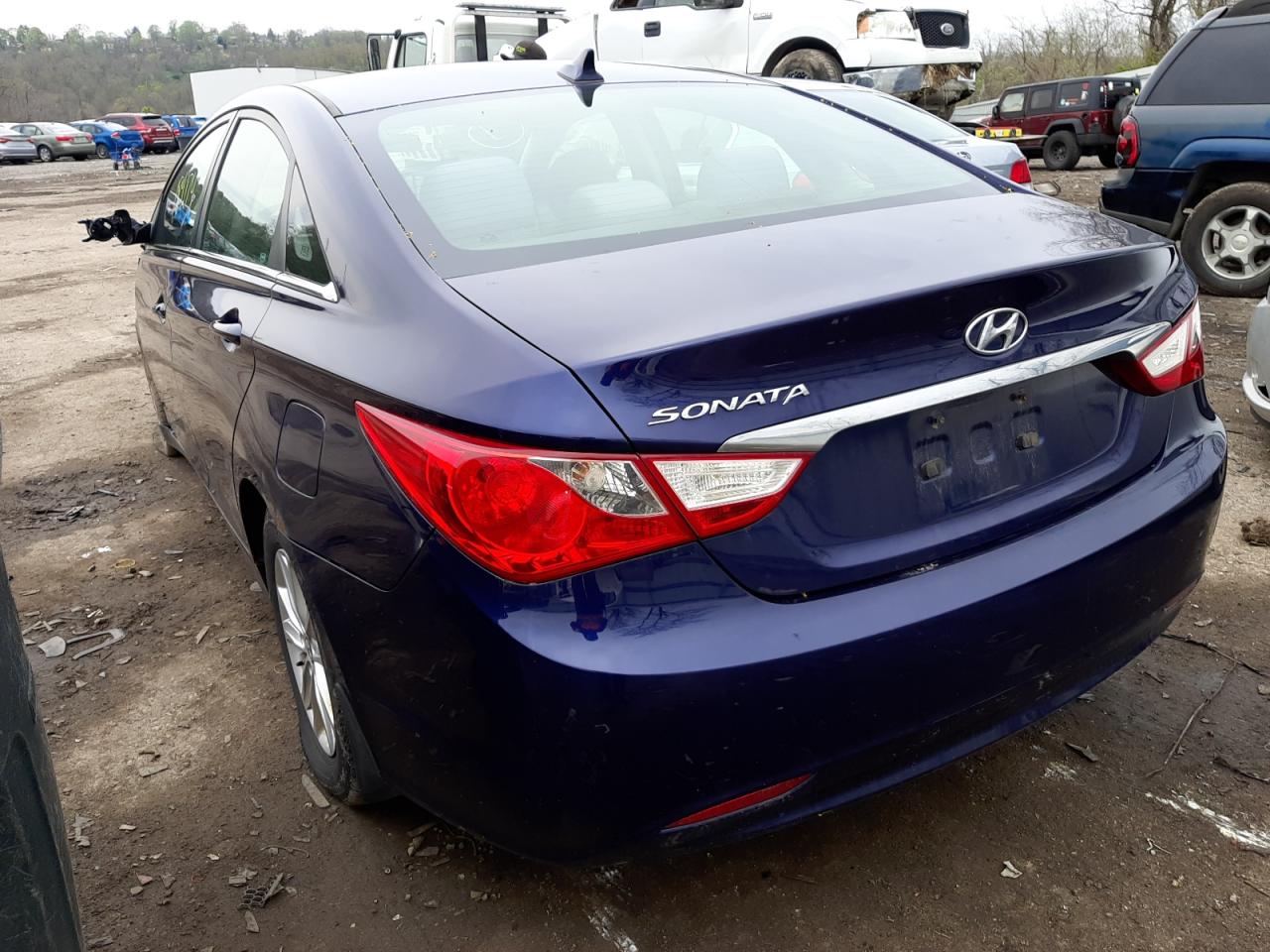 Photo 3 from auction – 2011 HYUNDAI SONATA GLS with VIN 5NPEB4AC3BH202031