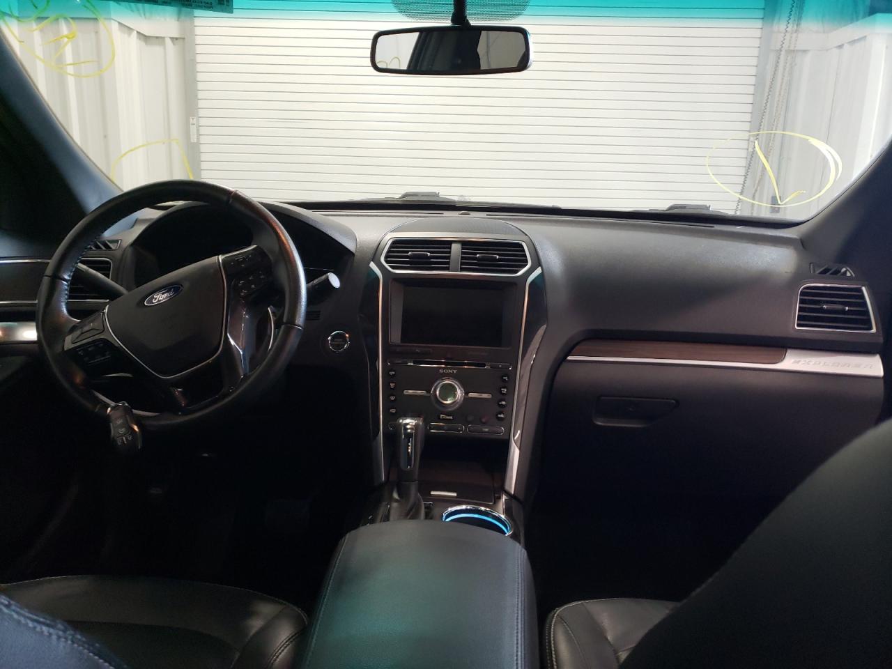 Photo 9 from auction – 2016 FORD EXPLORER L with VIN 1FM5K8F81GGB59814