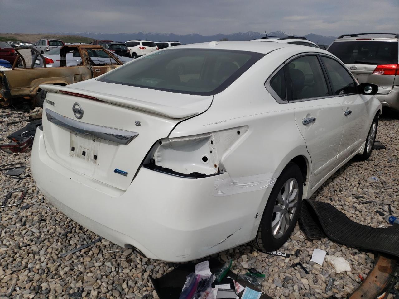 Photo 4 from auction – 2014 NISSAN ALTIMA 2.5 with VIN 1N4AL3AP2EN241745