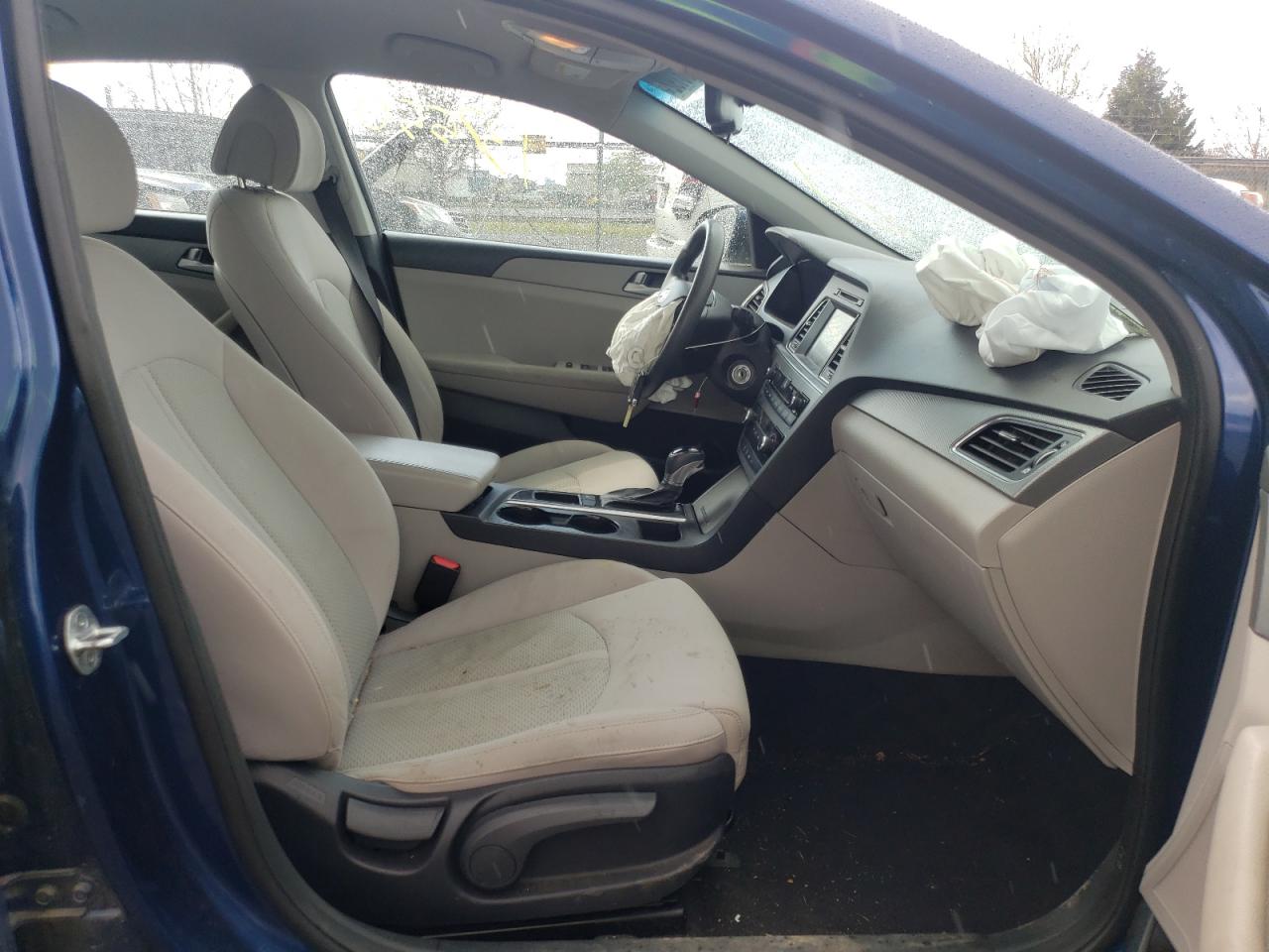 Photo 5 from auction – 2016 HYUNDAI SONATA SE with VIN 5NPE24AF9GH316066