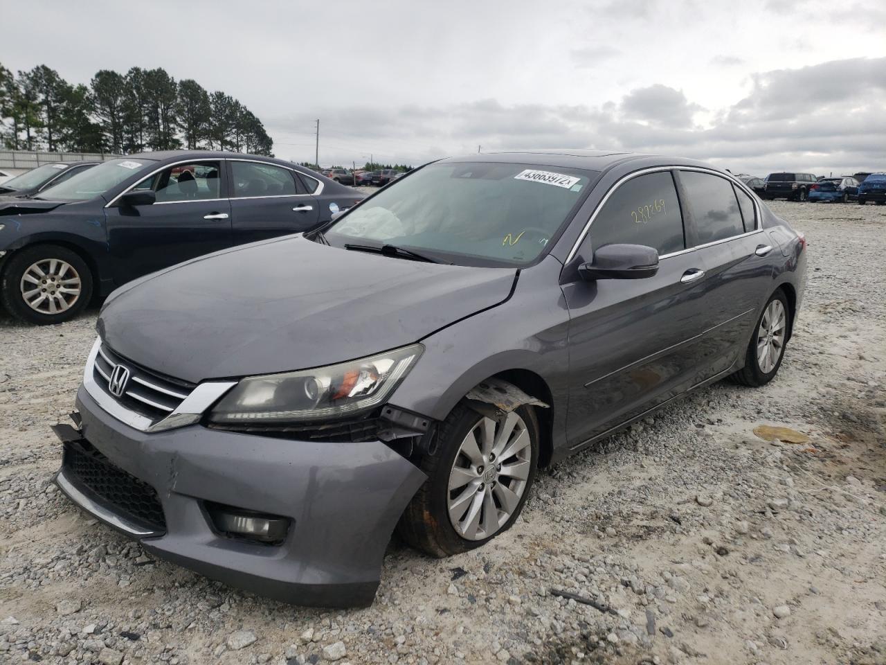 Photo 2 from auction – 2015 HONDA ACCORD EXL with VIN 1HGCR2F82FA007595
