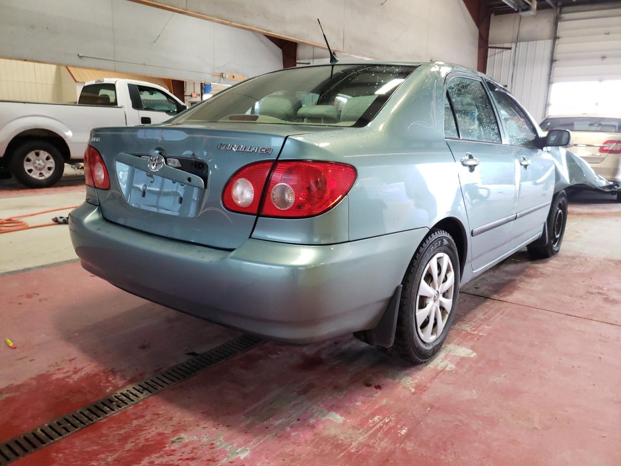 Photo 4 from auction – 2005 TOYOTA COROLLA CE with VIN 2T1BR32E95C370689