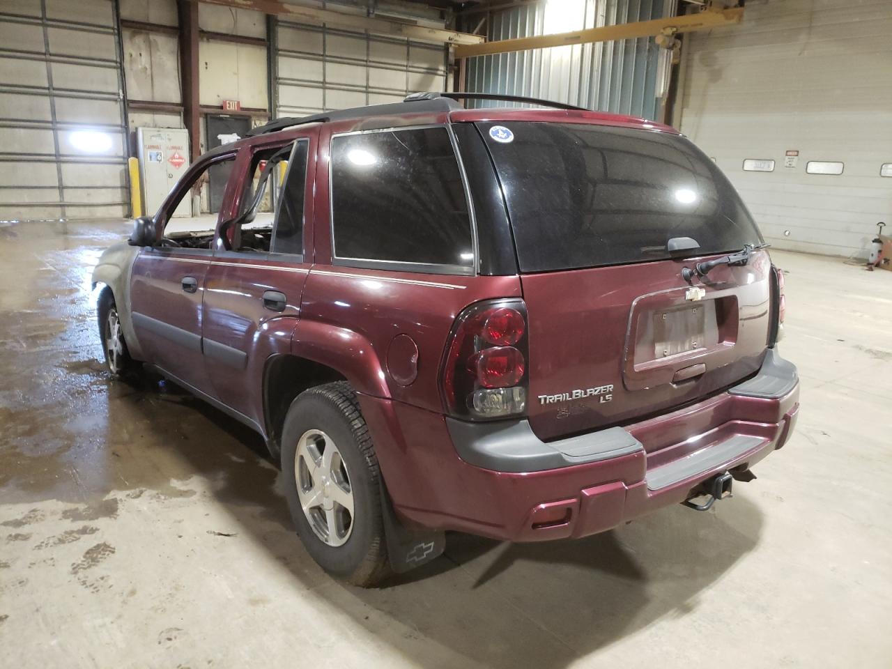 Photo 3 from auction – 2005 CHEVROLET TRAILBLAZE with VIN 1GNDT13S052367348