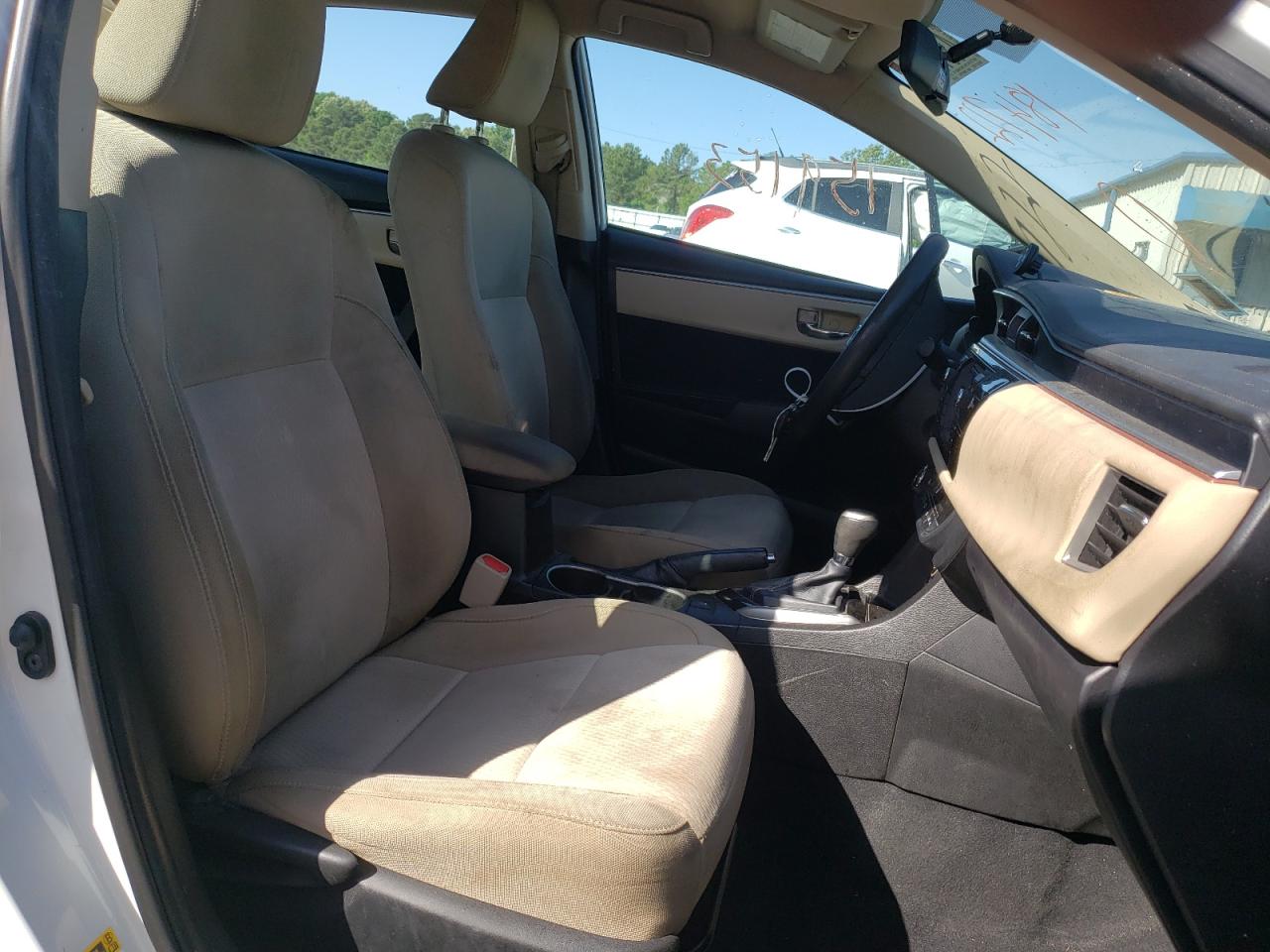 Photo 5 from auction – 2015 TOYOTA COROLLA L with VIN 5YFBURHE1FP184722