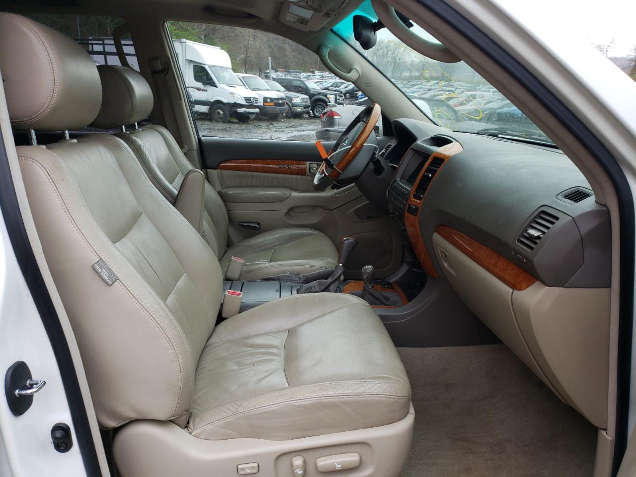 Photo 5 from auction – 2006 LEXUS GX470 with VIN JTJBT20X660112056