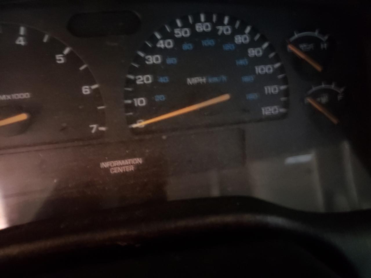 Photo 8 from auction – 2001 DODGE DURANGO with VIN 1B4HS28N21F501752