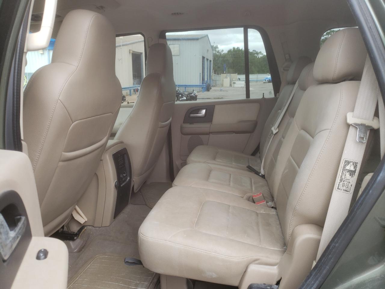 Photo 6 from auction – 2003 FORD EXPEDITION with VIN 1FMRU15W63LC30994