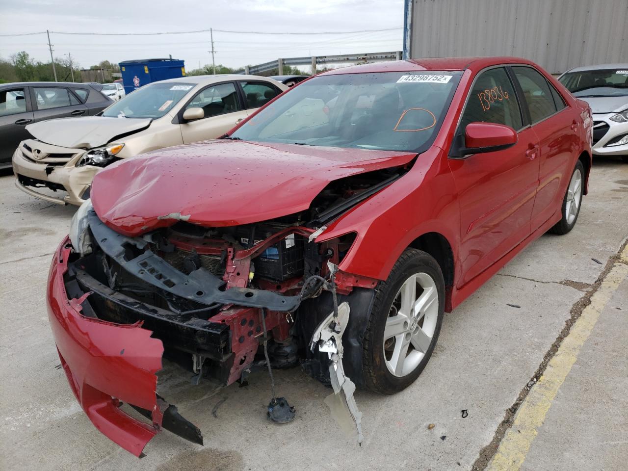 Photo 2 from auction – 2014 TOYOTA CAMRY L with VIN 4T1BF1FK0EU761192
