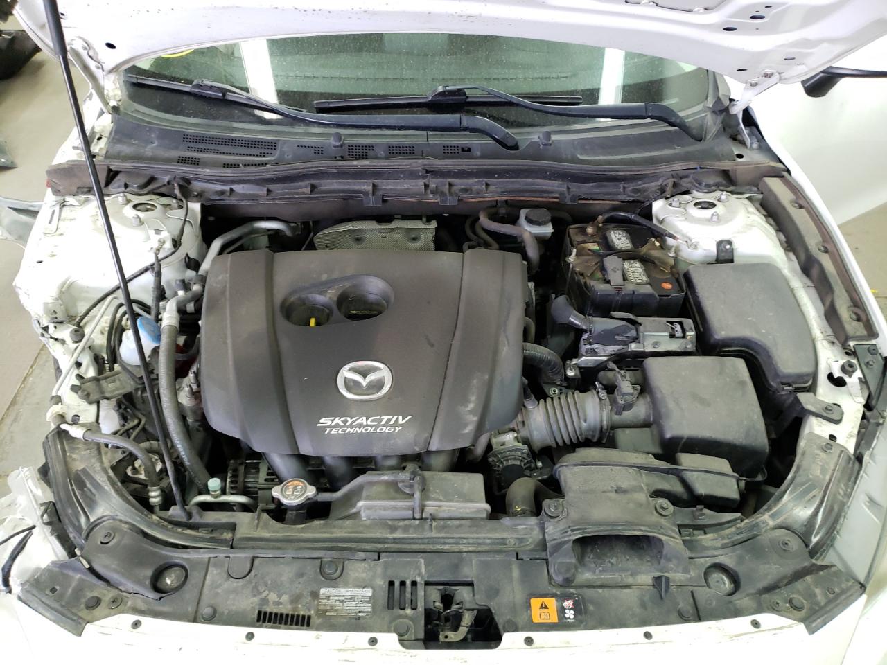 Photo 7 from auction – 2014 MAZDA 3 TOURING with VIN JM1BM1V72E1180415
