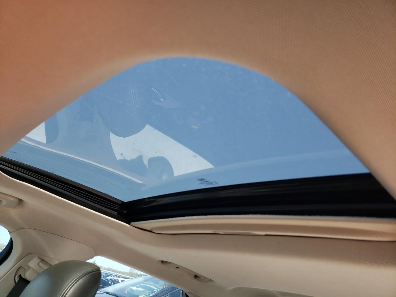 Photo 9 from auction – 2014 LINCOLN MKZ with VIN 3LN6L2GK0ER823468