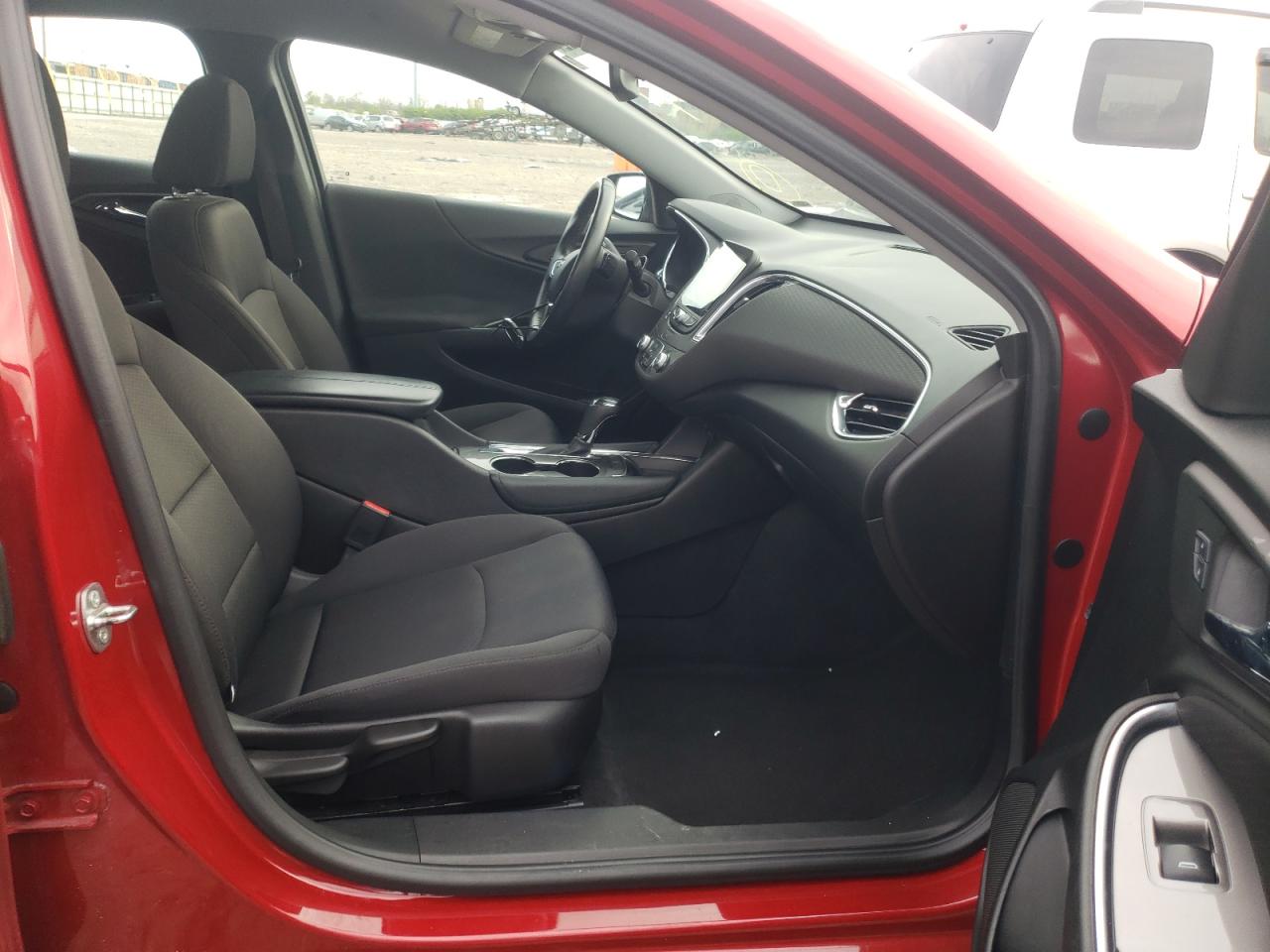 Photo 5 from auction – 2016 CHEVROLET MALIBU with VIN 1G1ZE5ST8GF251653