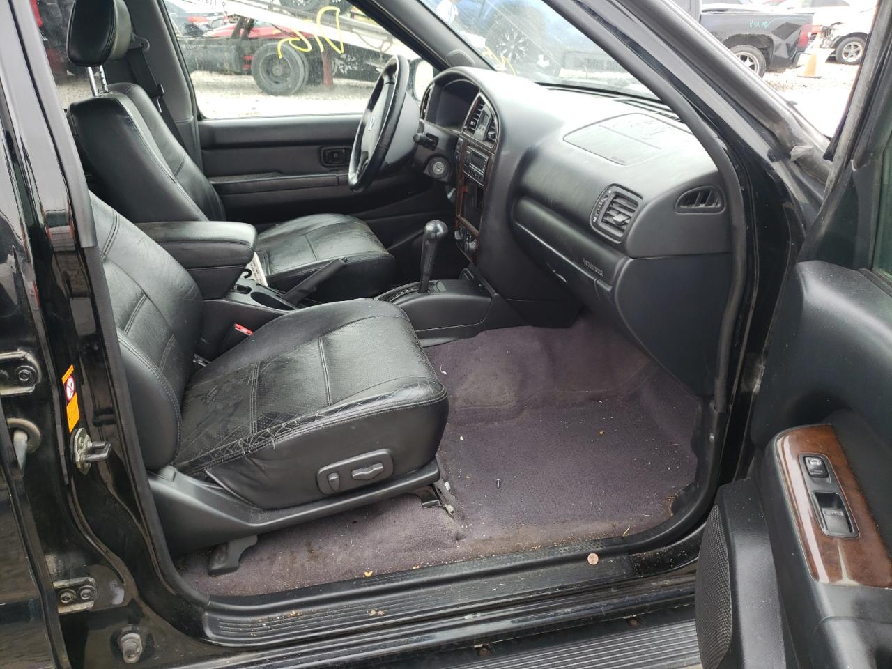 Photo 5 from auction – 2002 NISSAN PATHFINDER with VIN JN8DR09Y62W709505