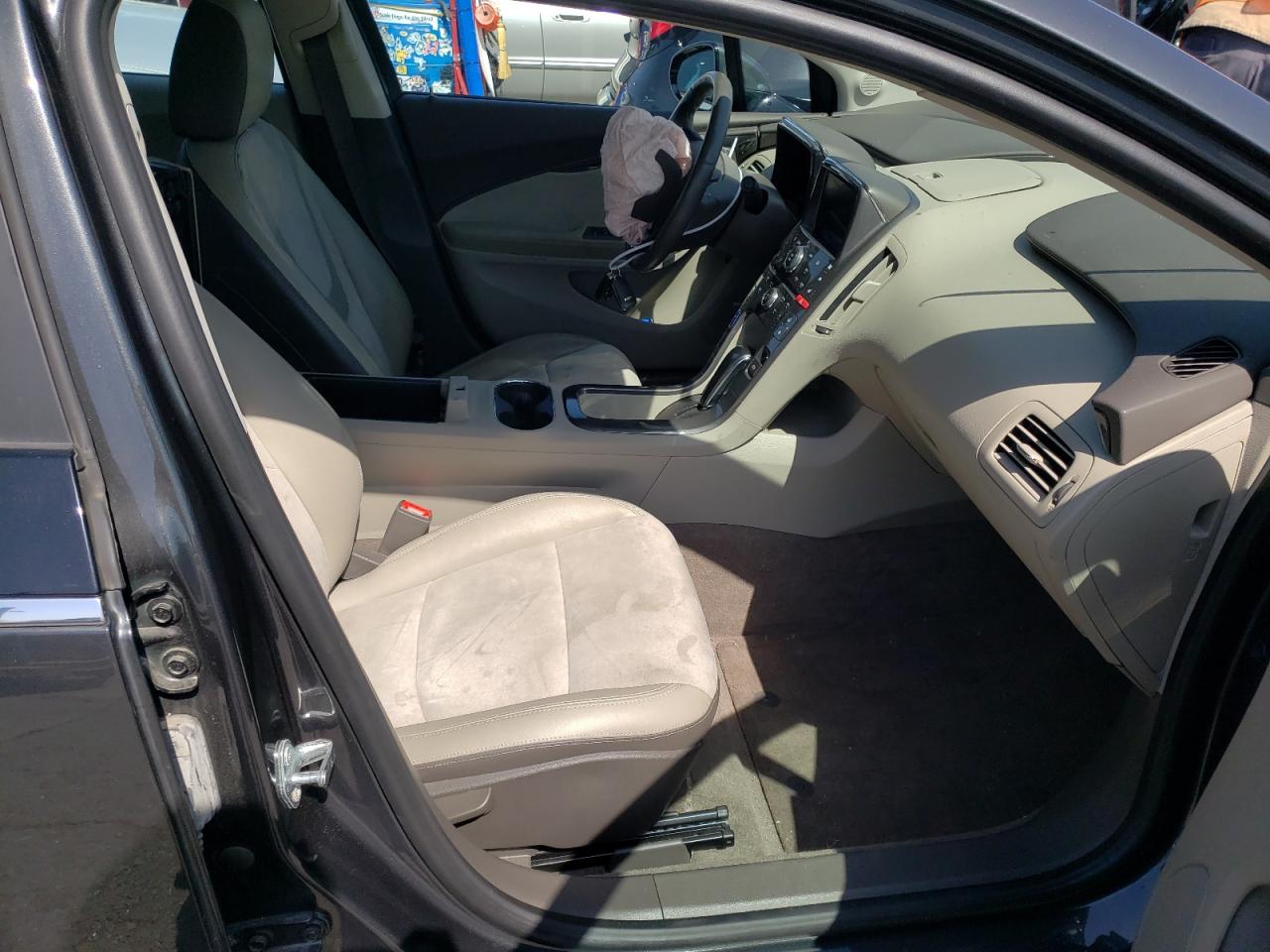 Photo 5 from auction – 2015 CHEVROLET VOLT with VIN 1G1RD6E43FU117897