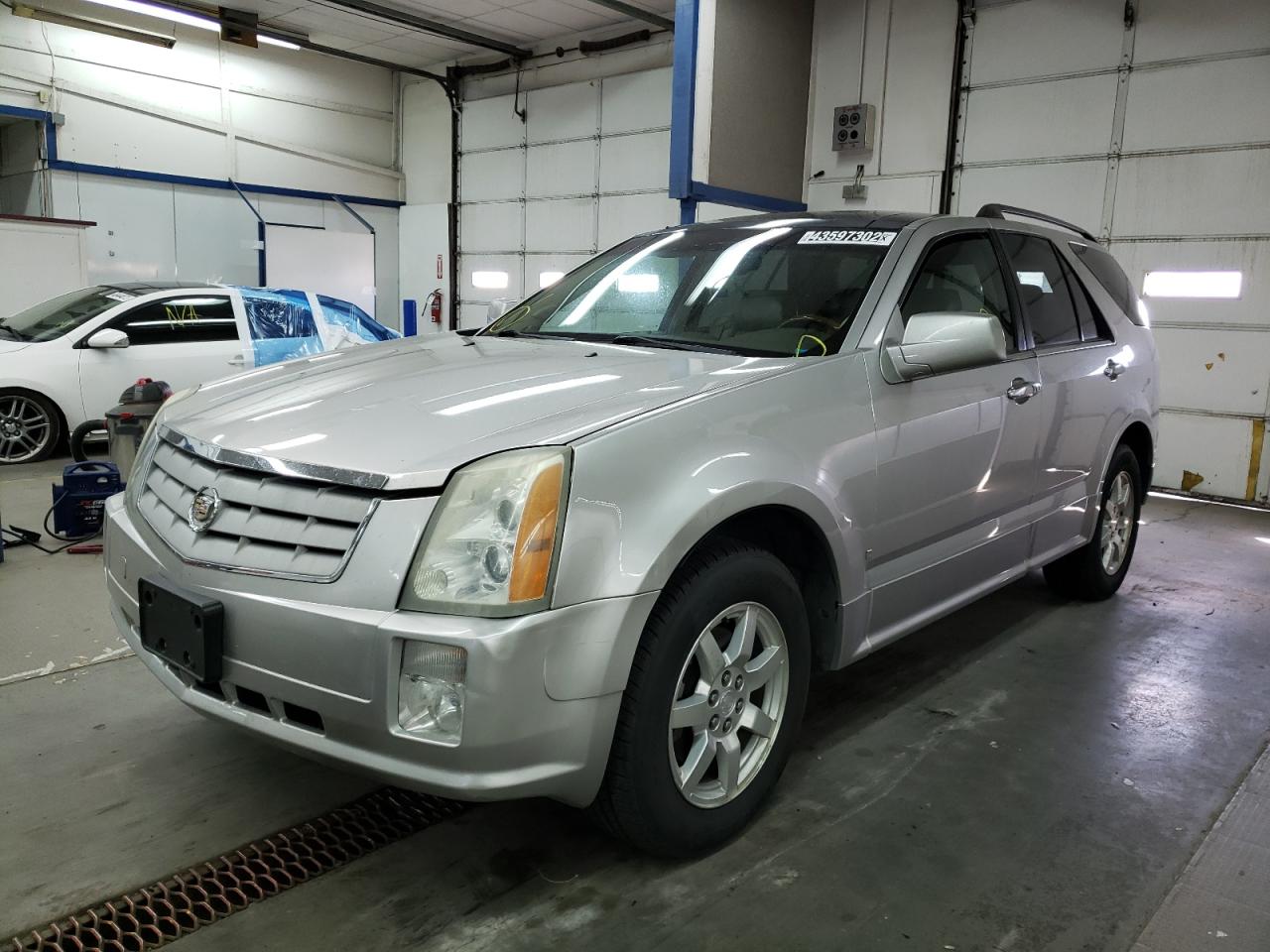 Photo 2 from auction – 2006 CADILLAC SRX with VIN 1GYEE637360172870