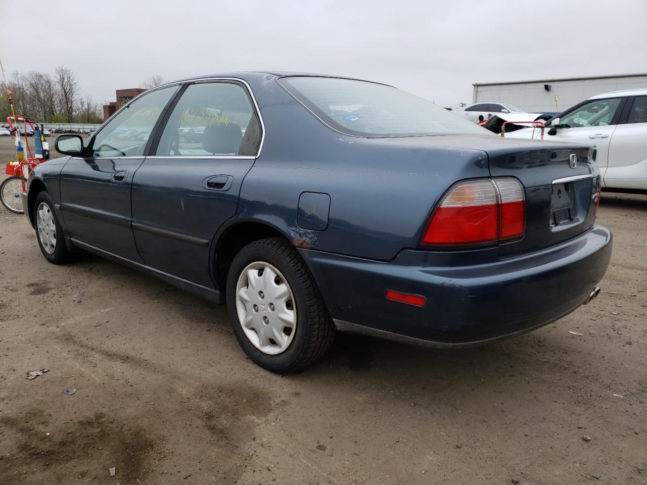 Photo 3 from auction – 1997 HONDA ACCORD LX with VIN 1HGCD5638VA049045