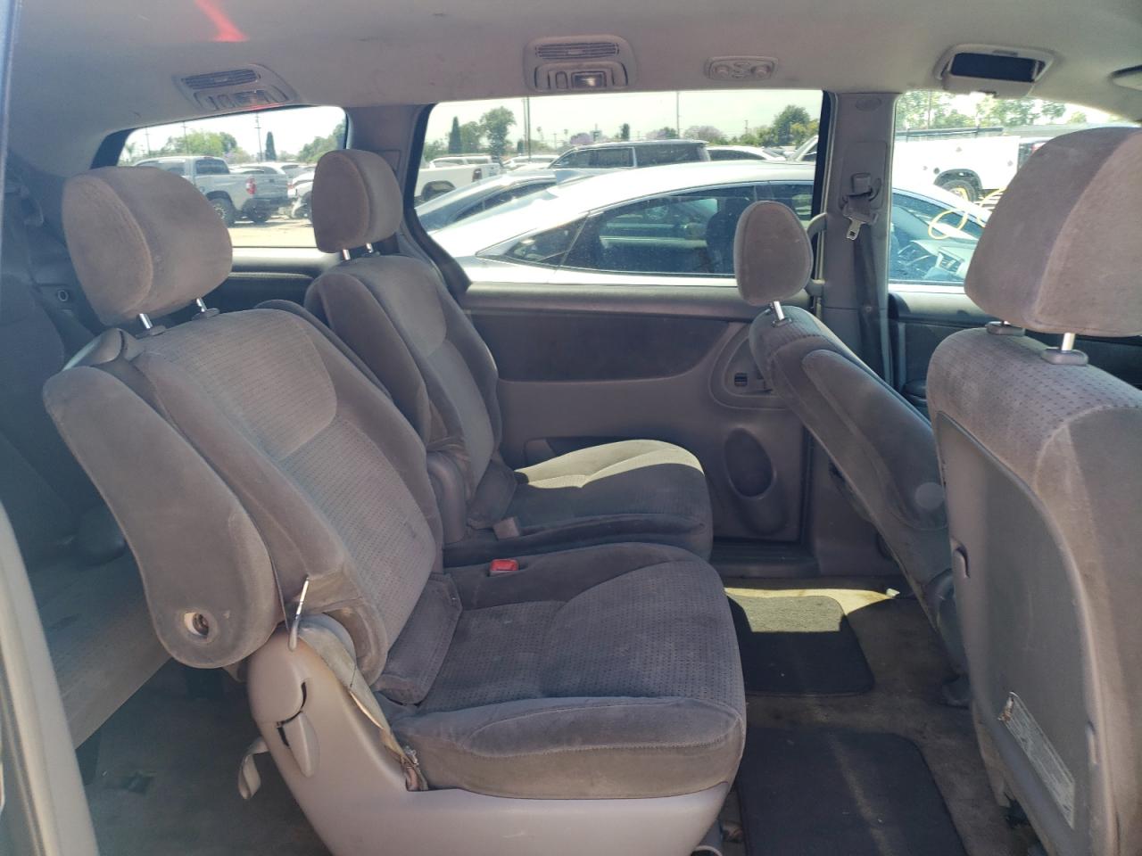 Photo 6 from auction – 2006 TOYOTA SIENNA CE with VIN 5TDZA23C26S431371