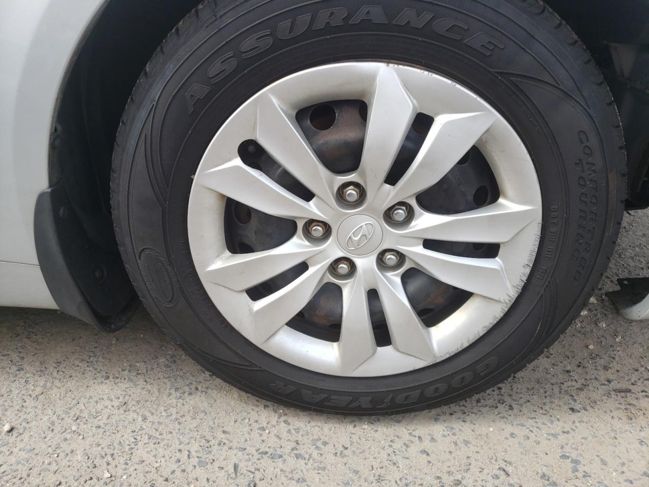 Photo 9 from auction – 2012 HYUNDAI SONATA GLS with VIN 5NPEB4AC3CH428944