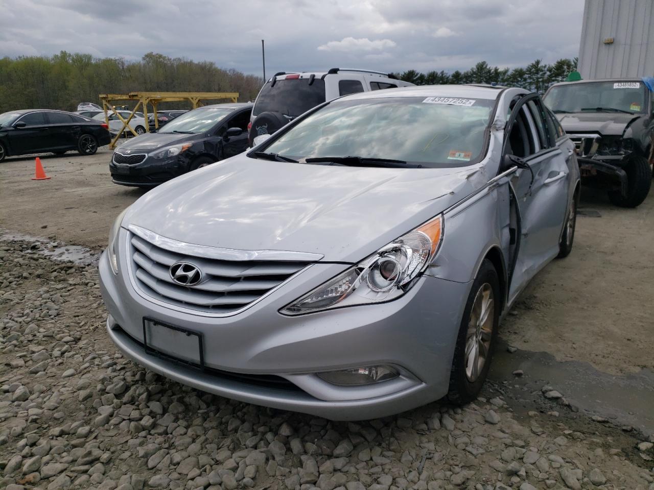 Photo 2 from auction – 2013 HYUNDAI SONATA GLS with VIN 5NPEB4AC1DH670262