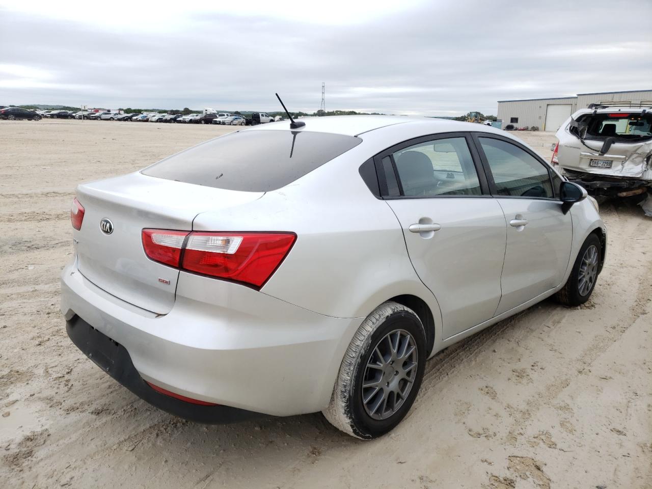 Photo 4 from auction – 2016 KIA RIO LX with VIN KNADM4A3XG6692018