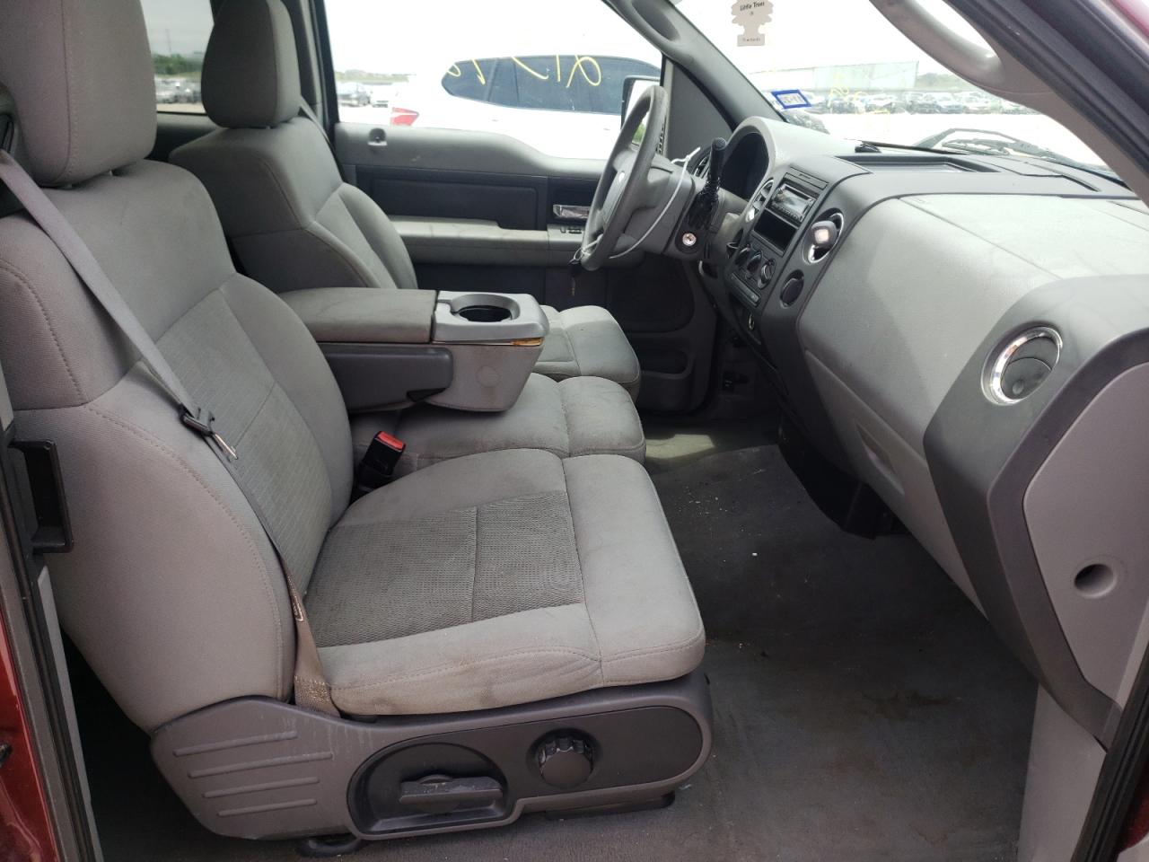 Photo 5 from auction – 2004 FORD F150 with VIN 1FTRX12W24NA72997