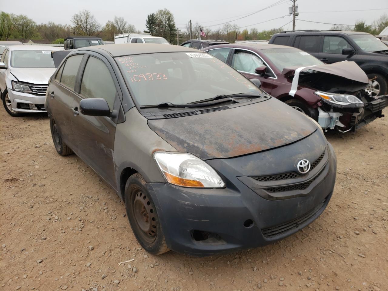 TOYOTA YARIS 2007 with VIN JTDBT923771024375 - Photo from auction