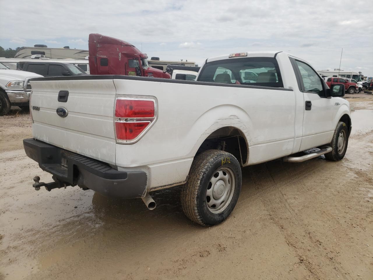 Photo 4 from auction – 2010 FORD F150 with VIN 1FTMF1CW4AKB37860