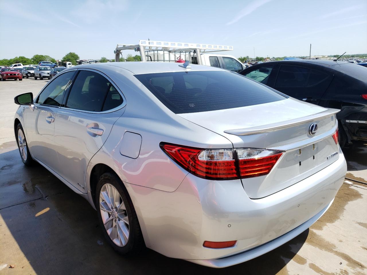 Photo 3 from auction – 2014 LEXUS ES 300H with VIN JTHBW1GG8E2076110