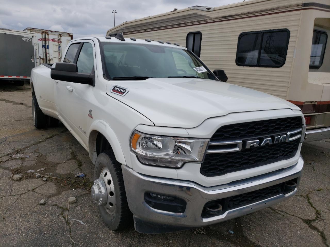 RAM 3500 BIG H 2019 with VIN 3C63RRHL9KG542855 - Photo from auction