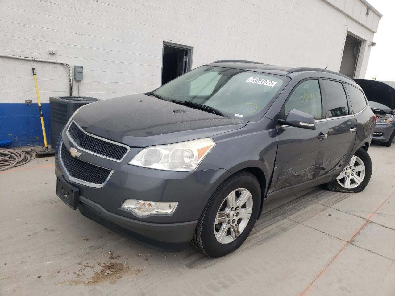 Photo 2 from auction – 2012 CHEVROLET TRAVERSE L with VIN 1GNKVGED3CJ326671