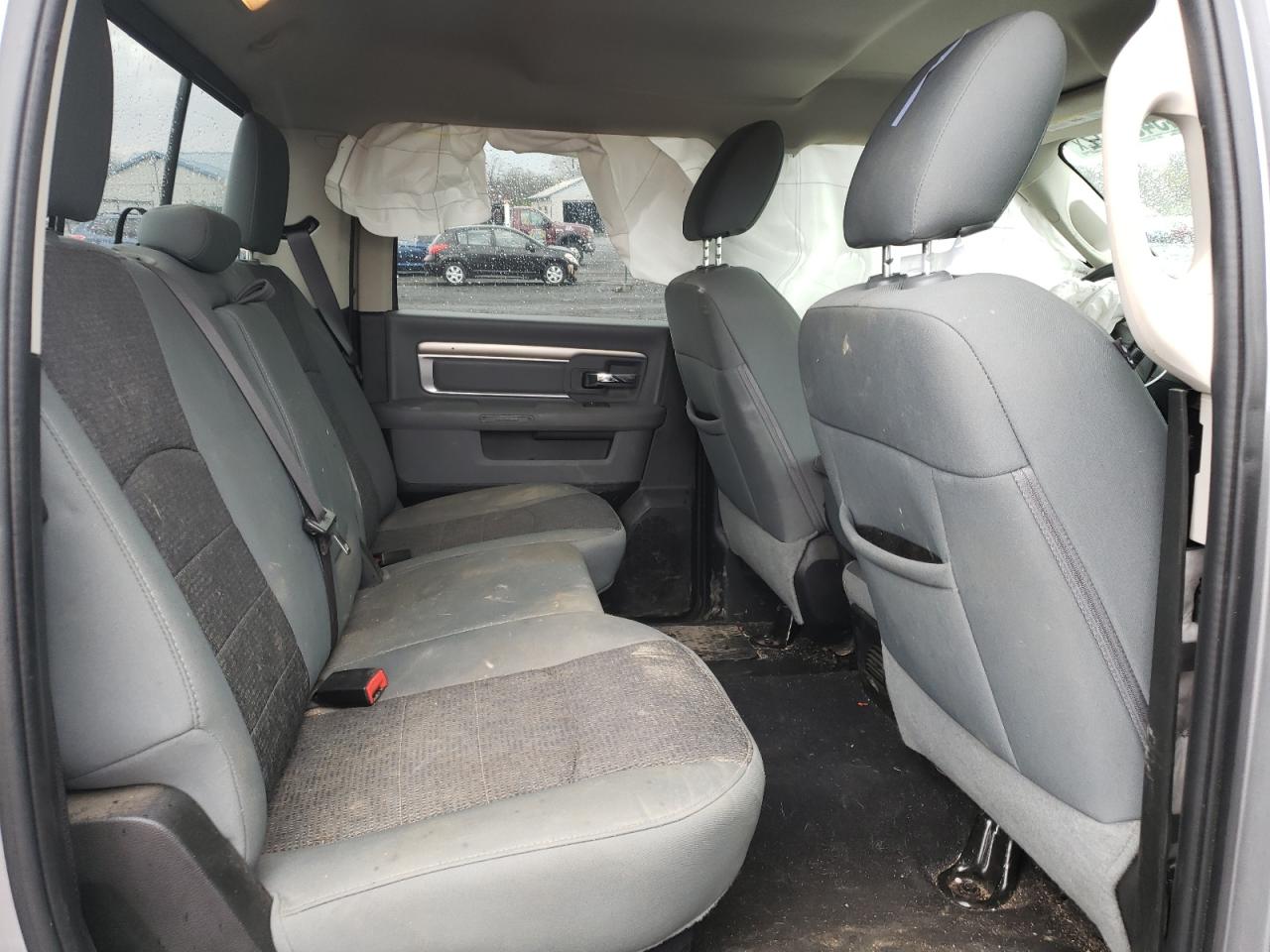 Photo 6 from auction – 2019 RAM 1500 CLASS with VIN 1C6RR7TTXKS714549
