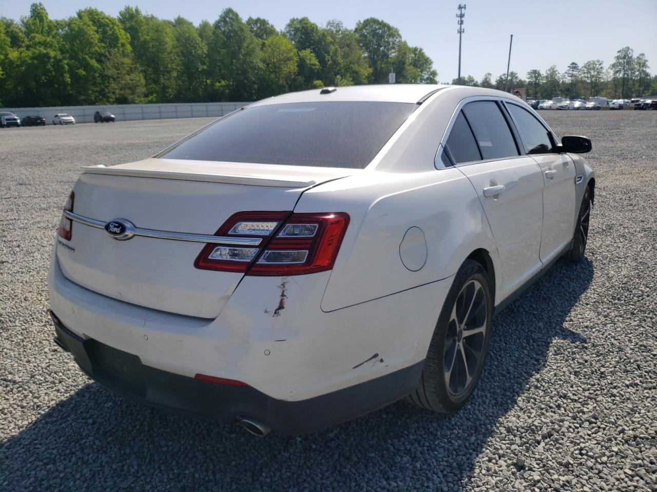 Photo 4 from auction – 2015 FORD TAURUS SEL with VIN 1FAHP2E82FG172447