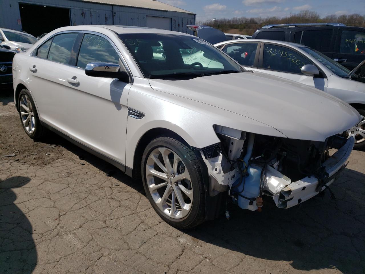 FORD TAURUS LIM 2018 with VIN 1FAHP2J86JG132998 - Photo from auction