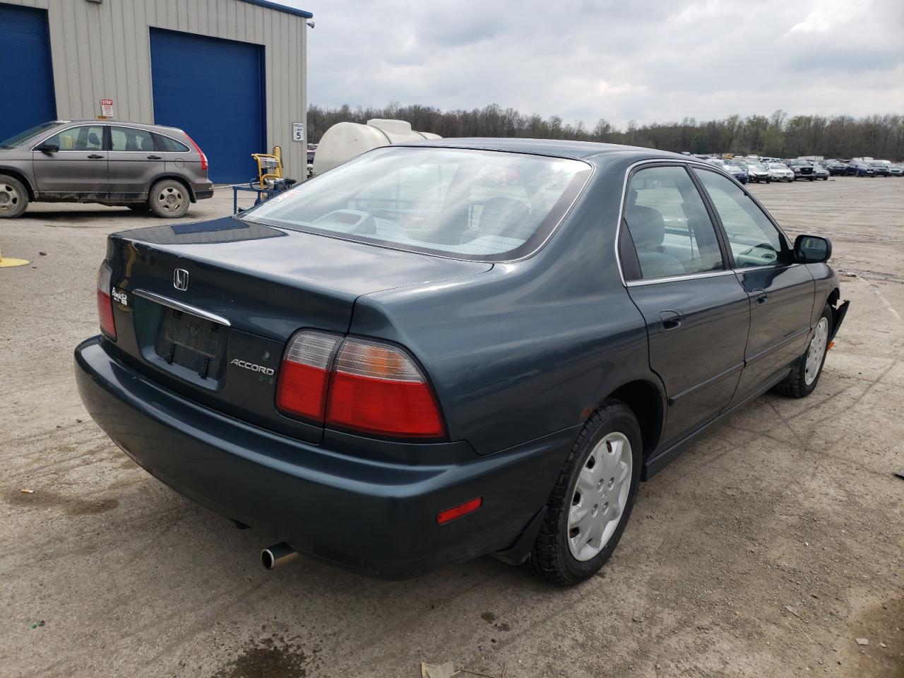 Photo 4 from auction – 1997 HONDA ACCORD LX with VIN JHMCD5637VC015440