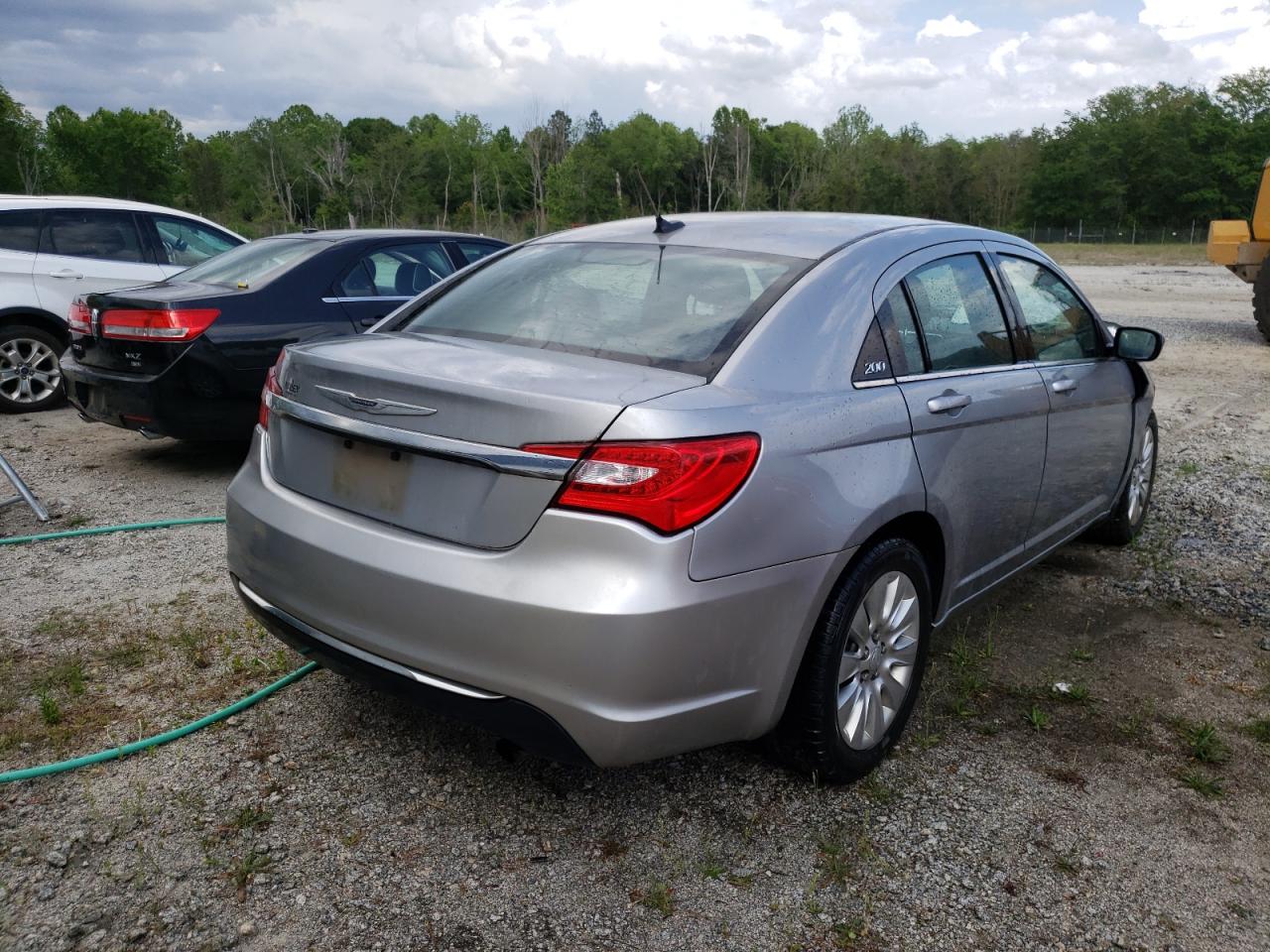 Photo 4 from auction – 2013 CHRYSLER 200 LX with VIN 1C3CCBAB3DN734192