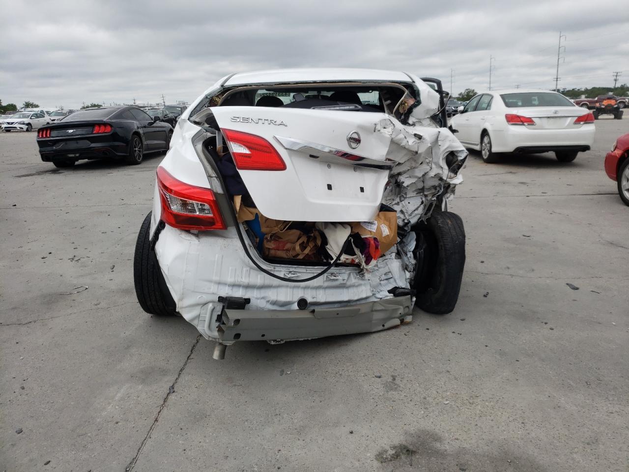 Photo 9 from auction – 2018 NISSAN SENTRA S with VIN 3N1AB7AP1JY338276