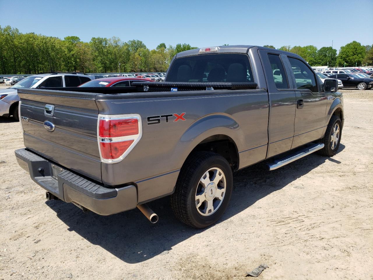 Photo 4 from auction – 2010 FORD F150 SUPER with VIN 1FTEX1CW5AFB76922