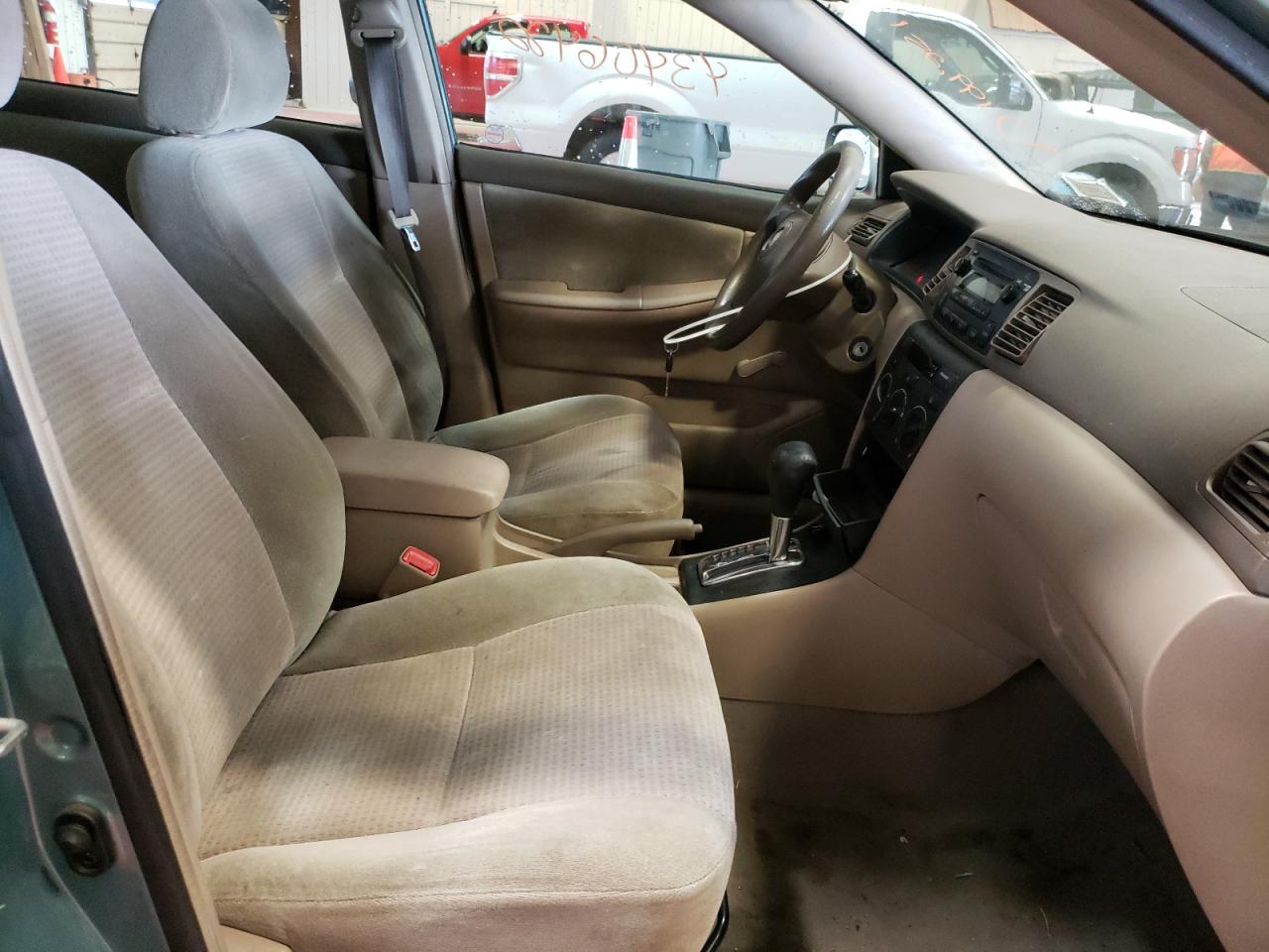 Photo 5 from auction – 2005 TOYOTA COROLLA CE with VIN 2T1BR32E95C370689