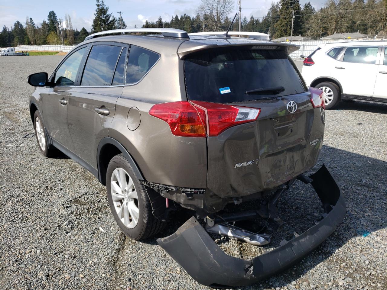 Photo 3 from auction – 2015 TOYOTA RAV4 LIMIT with VIN JTMDFREV5FD127305