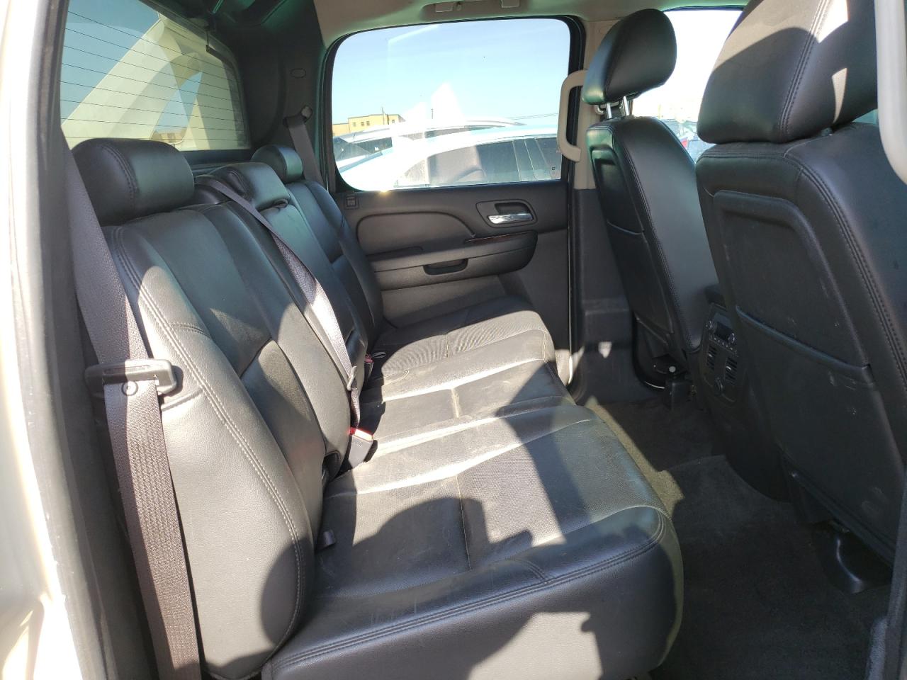 Photo 6 from auction – 2013 CHEVROLET AVALANCHE with VIN 3GNMCGE08DG350804