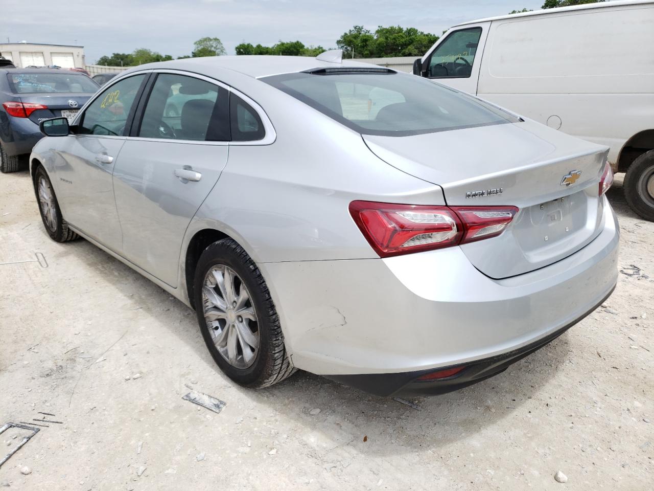 Photo 3 from auction – 2020 CHEVROLET MALIBU LT with VIN 1G1ZD5ST6LF094069