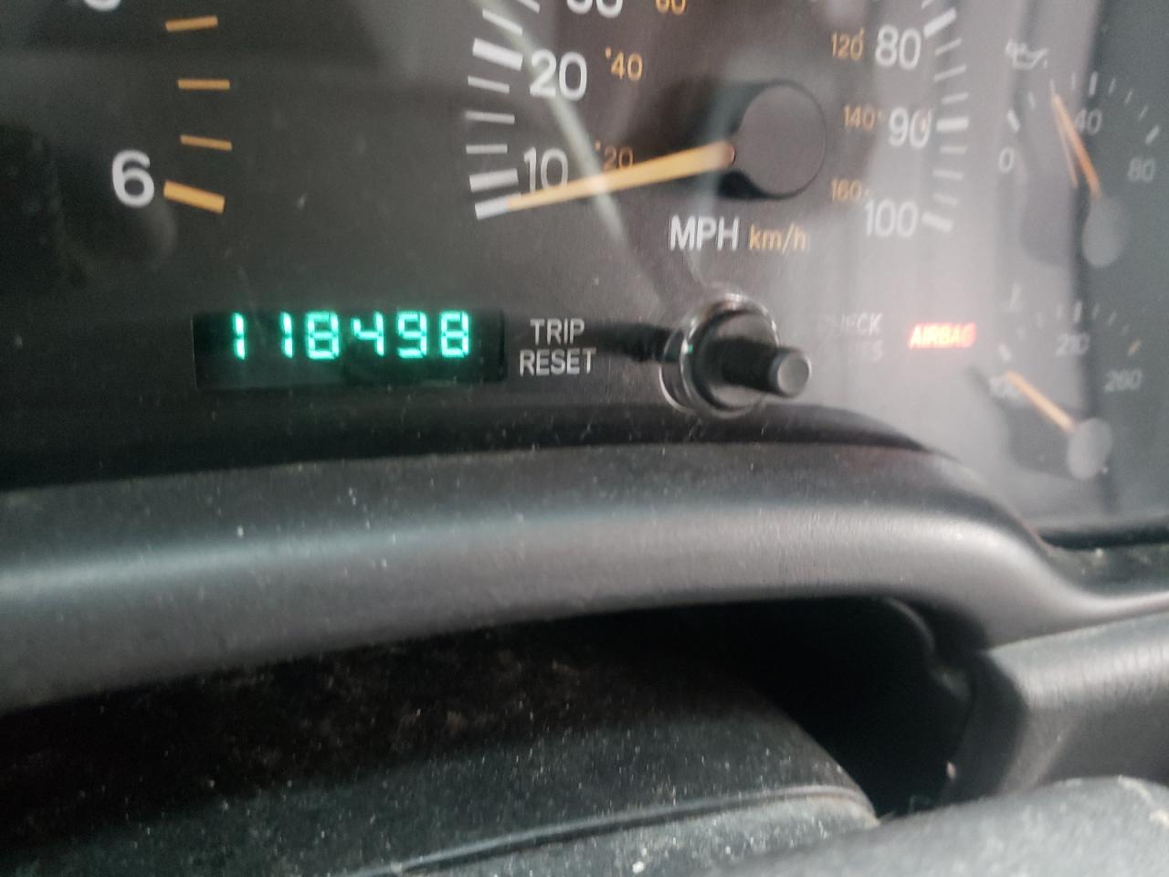 Photo 8 from auction – 1999 JEEP CHEROKEE L with VIN 1J4FF78S8XL655341