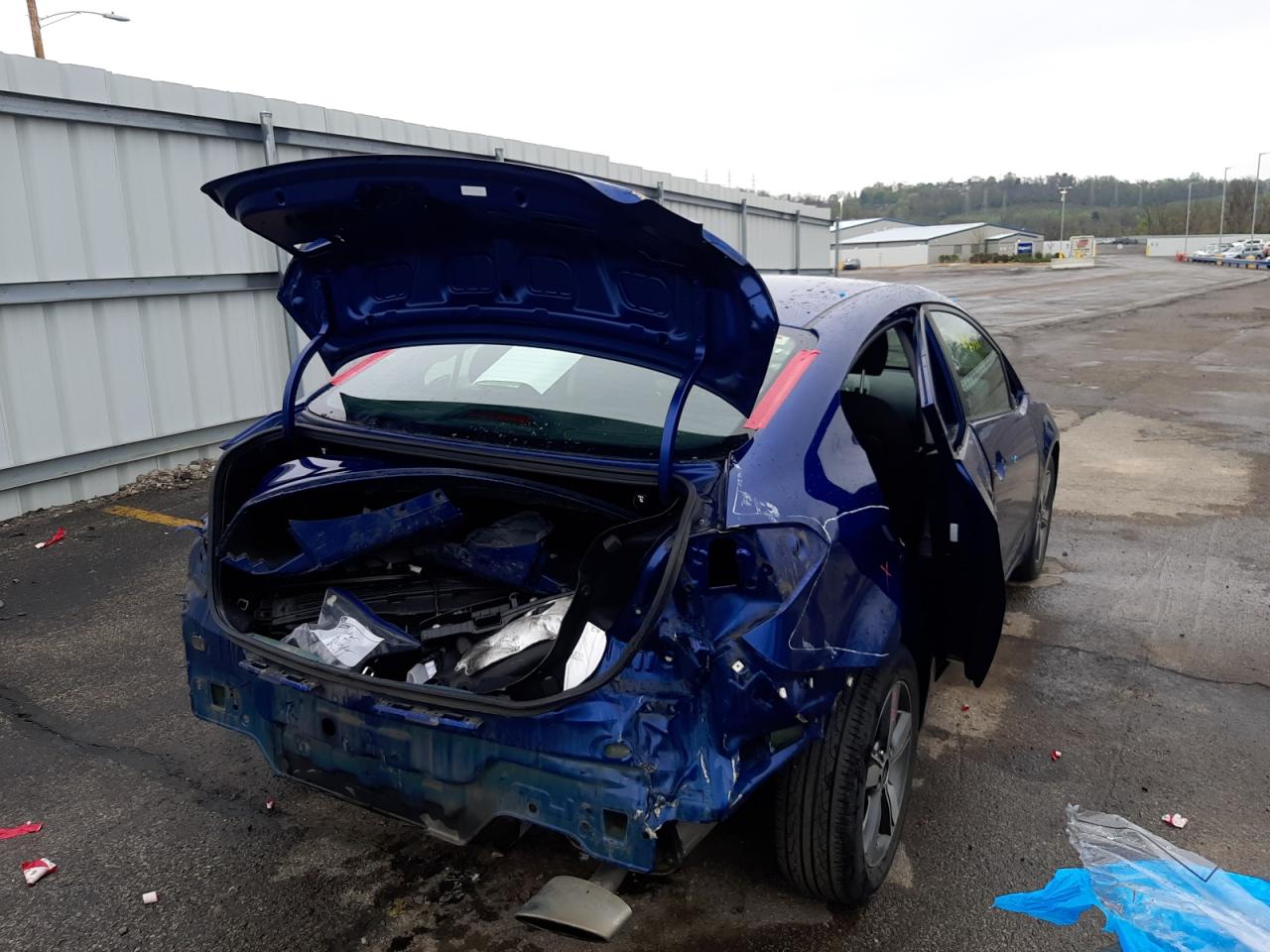 Photo 4 from auction – 2018 KIA FORTE LX with VIN 3KPFL4A74JE214583