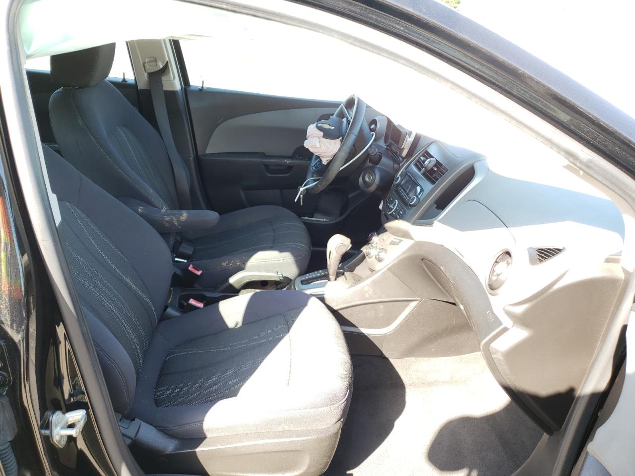 Photo 5 from auction – 2012 CHEVROLET SONIC LT with VIN 1G1JC6SHXC4217420