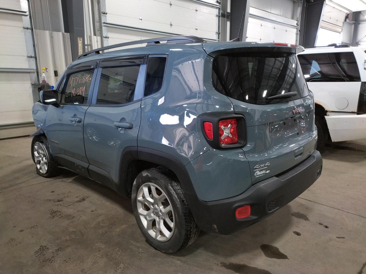 Photo 3 from auction – 2018 JEEP RENEGADE L with VIN ZACCJBBB8JPJ32159