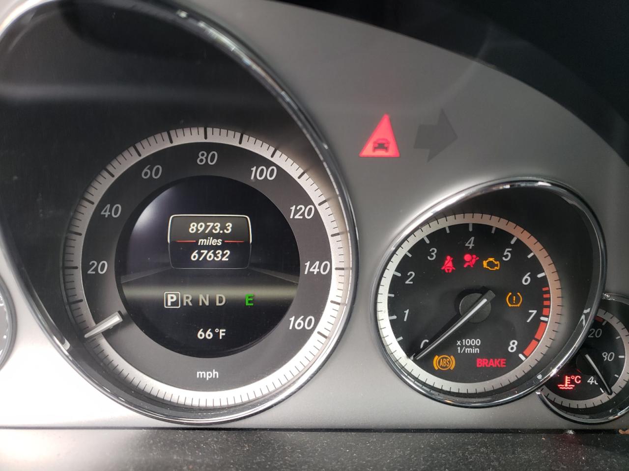 Photo 8 from auction – 2013 MERCEDES-BENZ E 350 with VIN WDDKK5KF9DF216908